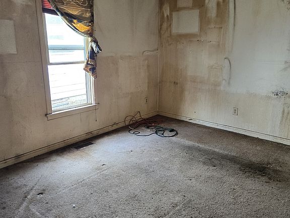3rd image of 933 N Tuxedo St