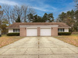 211/215 Odoherty Rd, Brighton, MI 48116