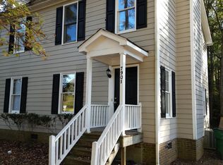 7901 Linda Lake Dr, Charlotte, NC 28215