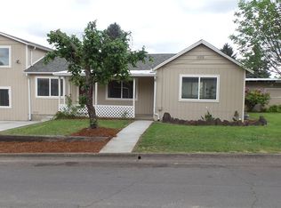 1310 E Van Buren Ave, Cottage Grove, OR 97424