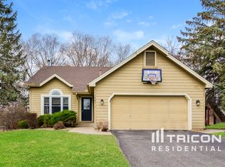 1890 Park Ridge Dr, Chaska, MN 55318