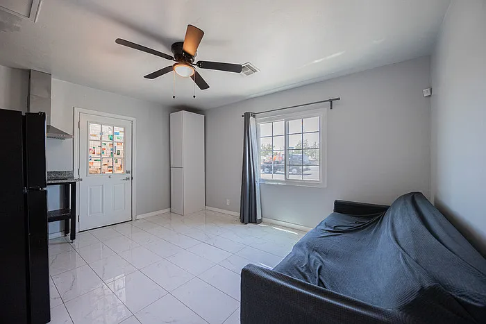 4001 N 15th Ave #B — Photo 3