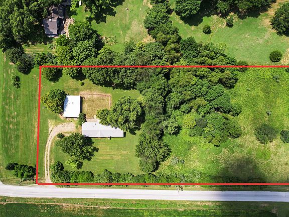 2nd image of 6952 W Pleasant Hill Rd