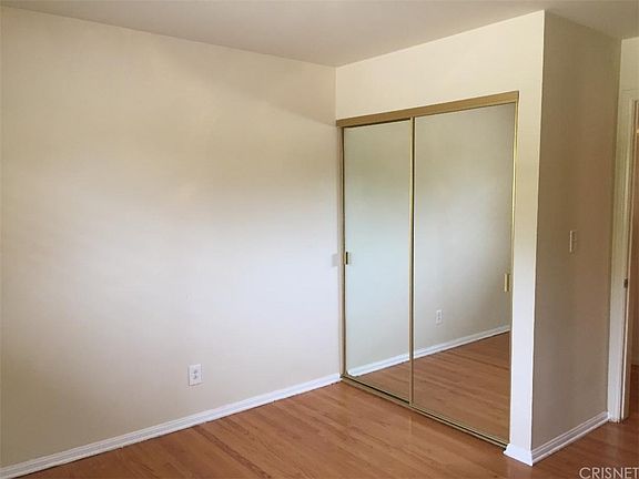 5th image of 23439 Clarendon St