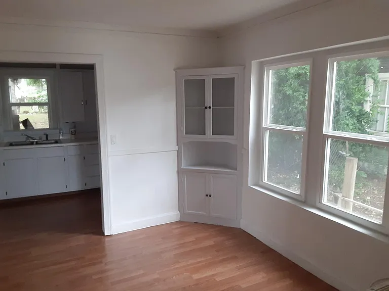 1120 S Gary Pl — Photo 1