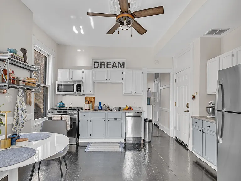 1903 N Sheffield Ave #3 — Photo 6