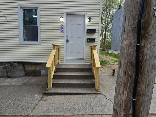 292 1st St #1, Albany, NY 12206