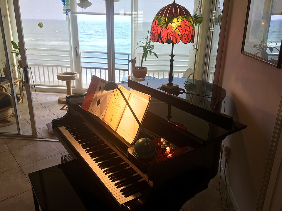 1st image of 900 Ocean Dr APT 402