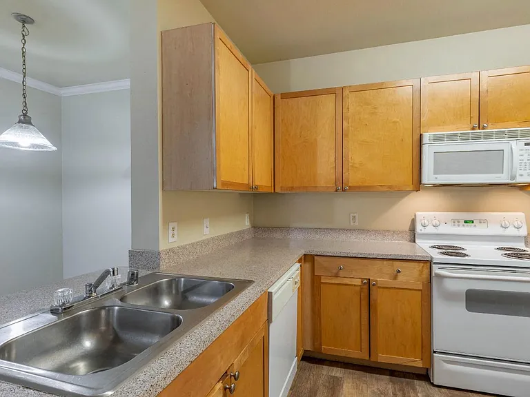 Providence on the Park Apartments — Photo 9