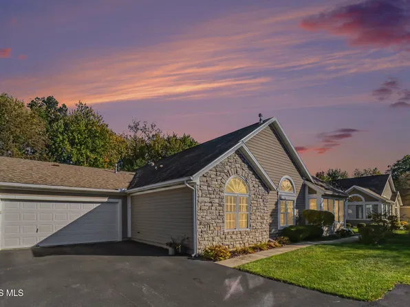 7431 Bent Tree Dr, Toledo, OH 43617