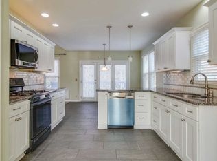 612 S Riverbend Ct, Nashville, TN 37221