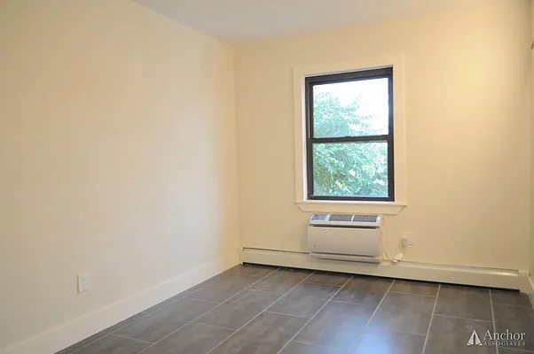 Rented by Anchor Associates | media 12