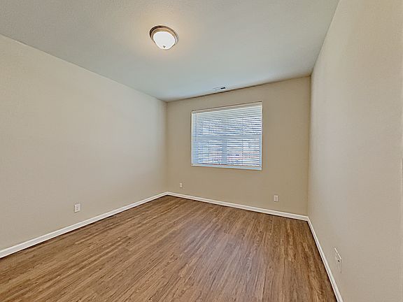 4th image of 358 Holdener Ln N