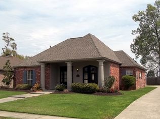 10623 Ashbrook Dr, Baton Rouge, LA 70809