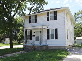 762 Rice St, Wood River, IL 62095