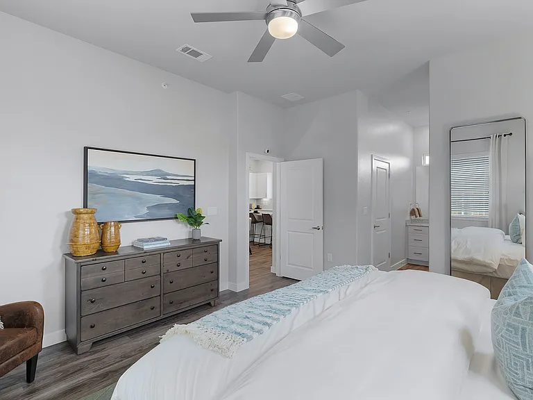 VLux Stoneridge — Photo 11