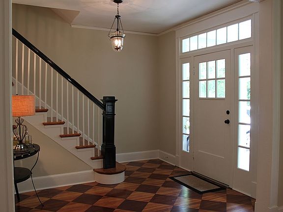 4th image of 516 Westview Ave