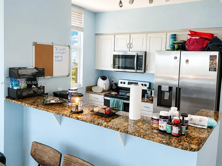 215 SW 42nd Ave #710 — Photo 6