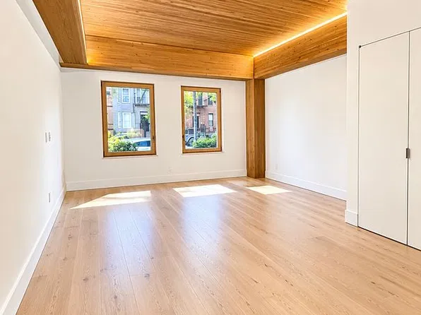 670 Union St APT 1B, Brooklyn, NY 11215