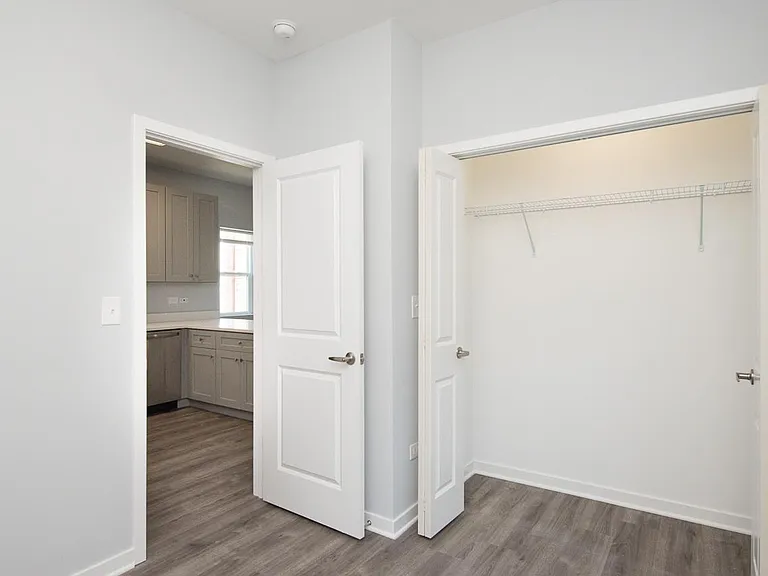 1813 W Cermak Rd #3 — Photo 19