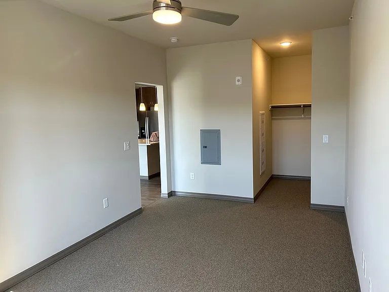 Madison Apartments — Photo 25