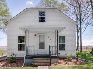 214 S Eastern Ave, Minier, IL 61759