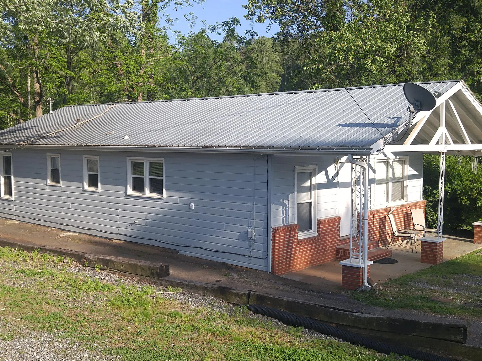 2 bed, 1200 sqft, $1,550 — Photo 3