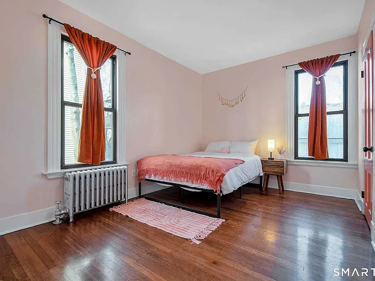 31 Canner St #1 — Photo 9