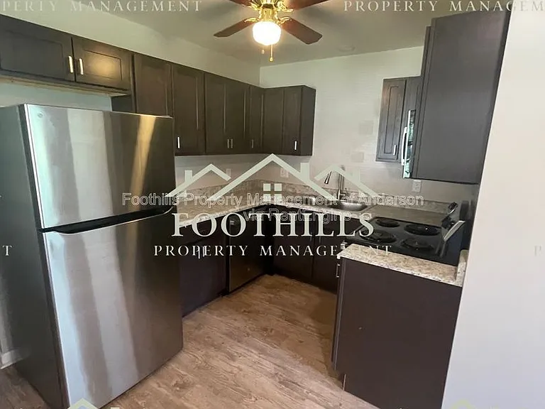 2505 Rolling Green Rd — Photo 3