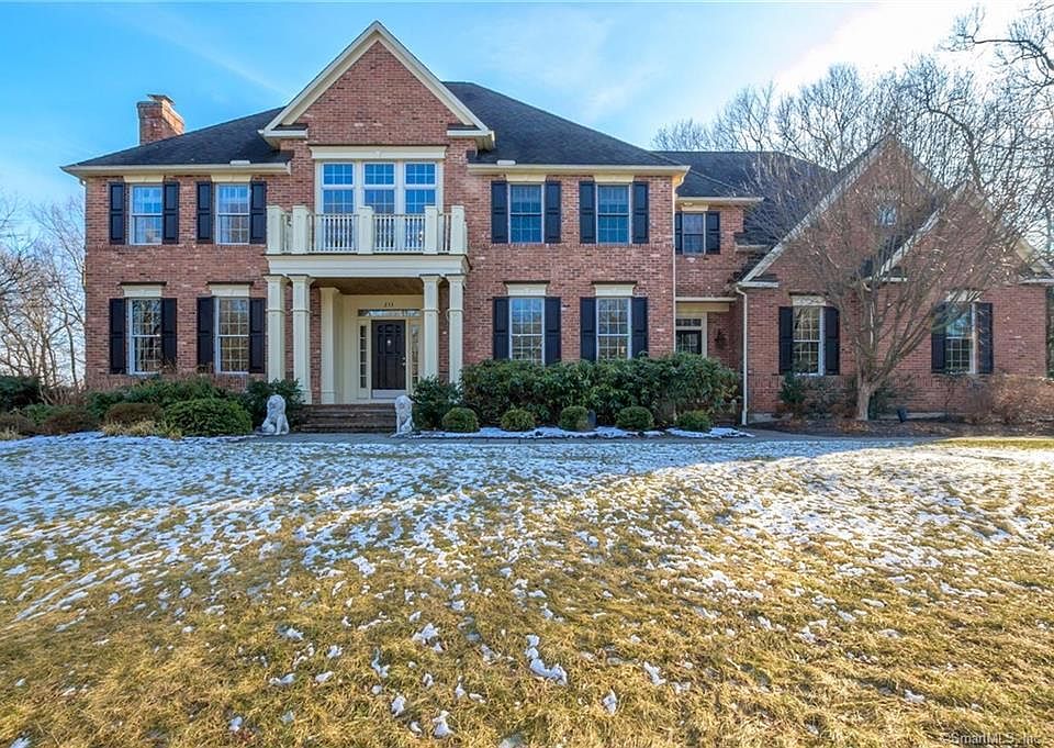 1st image of 233 Kings Wood Drive