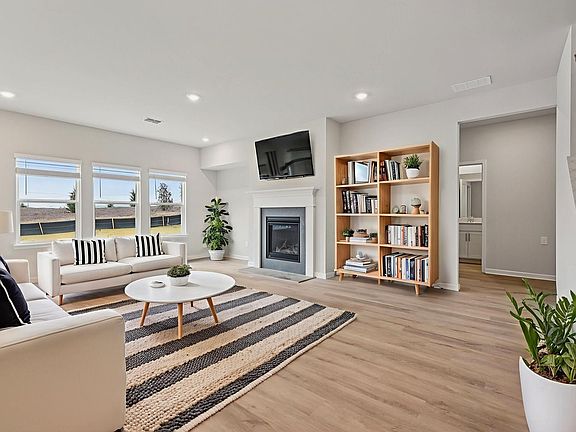 The Johnson floorplan with the Cozy Linen interior package.