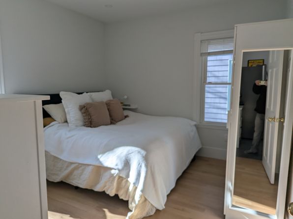 14 Seven Pines Ave #1