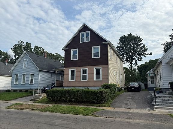 2nd image of 75 Weyl St