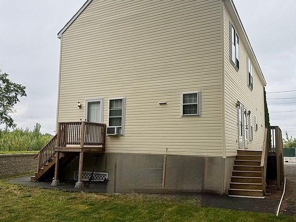 5th image of 130 Washburn Ave