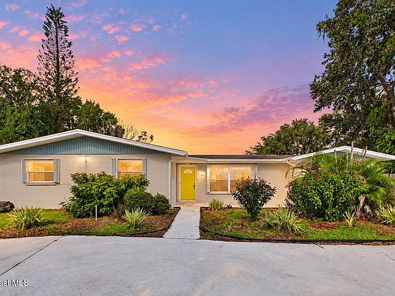 3rd image of 24 Hardee Cir N