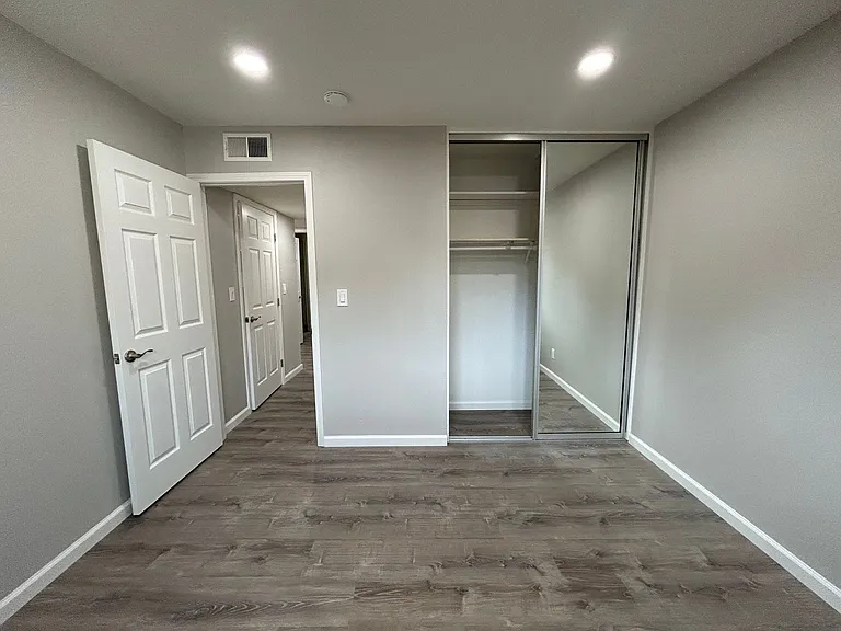 215 Floyd Ave #34 — Photo 10