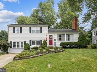 25 Ridgefield Rd, Lutherville Timonium, MD 21093