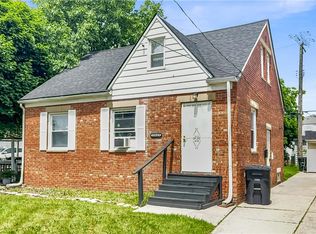 19609 Cherokee Ave, Cleveland, OH 44119