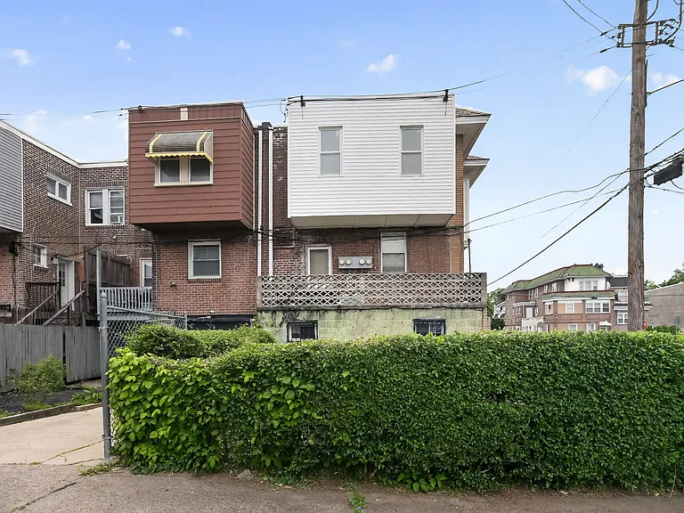 1700 68th Ave #C — Photo 15