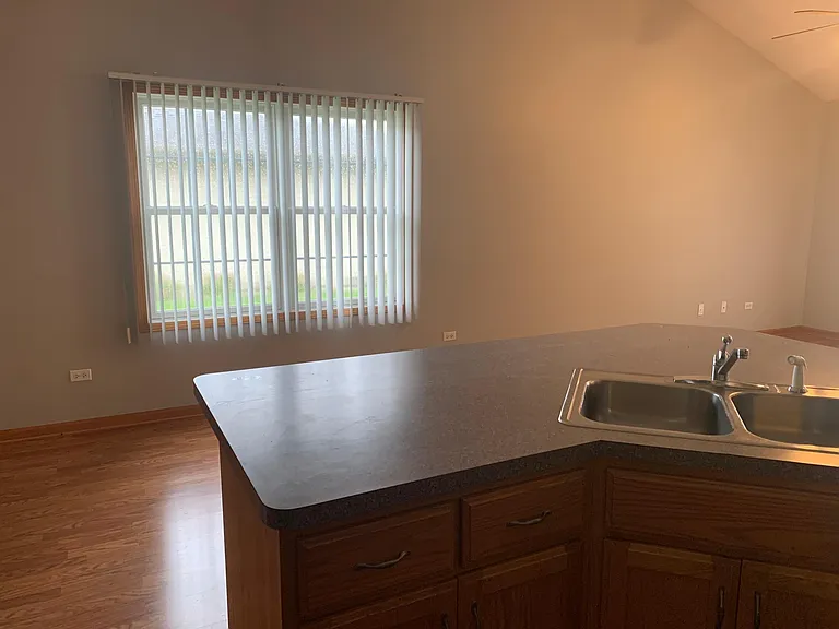 1645 Mid Court Dr — Photo 6