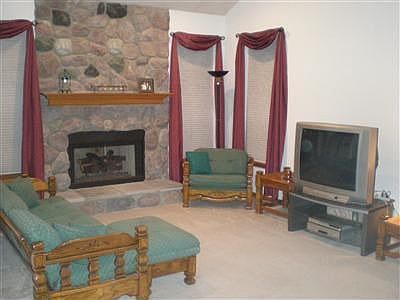 5th image of 9754 Sugarbush Cir