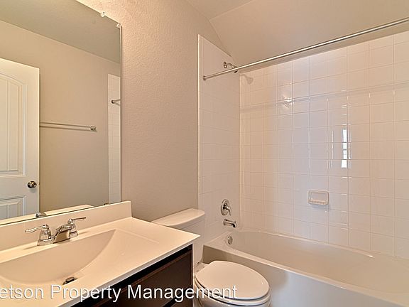 5th image of 6601 Loretta White Ln #1