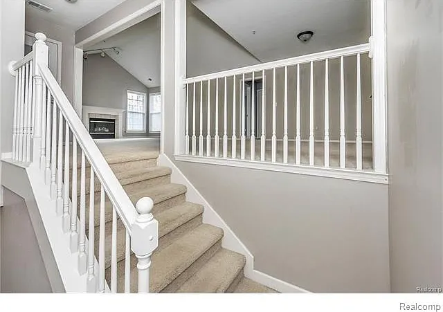 2 bed, 1579 sqft, $2,200 — Photo 4