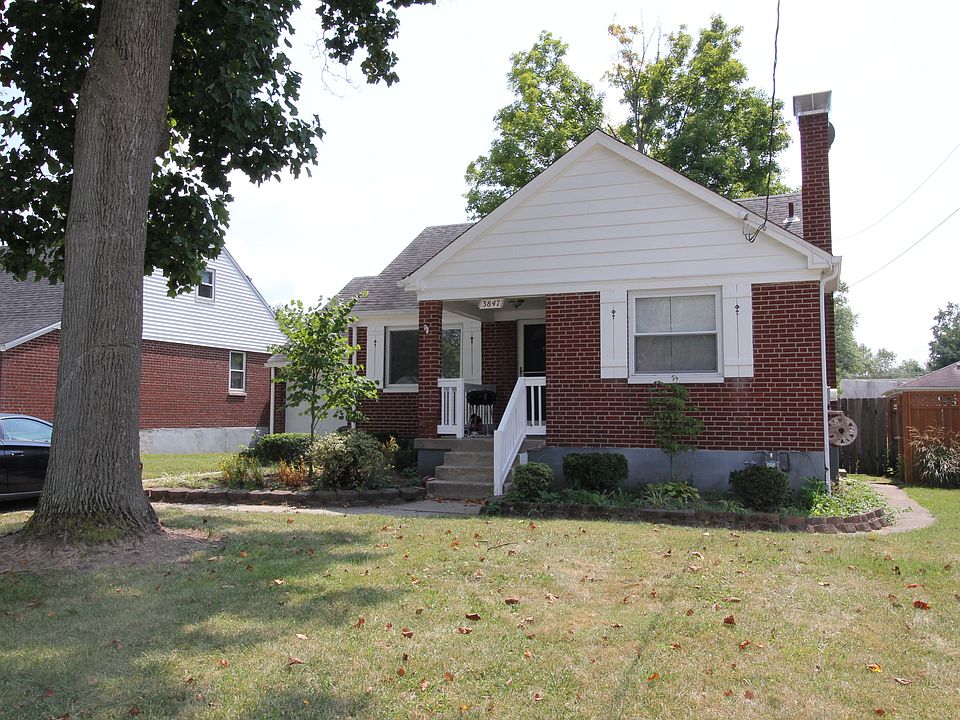 1st image of 3847 N Broadlawn Cir