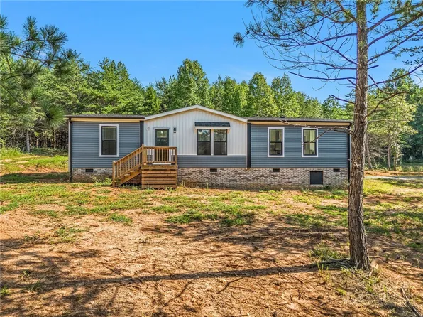 4228 Feather Pond Drive, East Bend, NC 27018