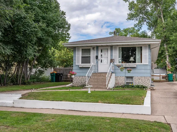 704 N 18th St, Bismarck, ND 58501