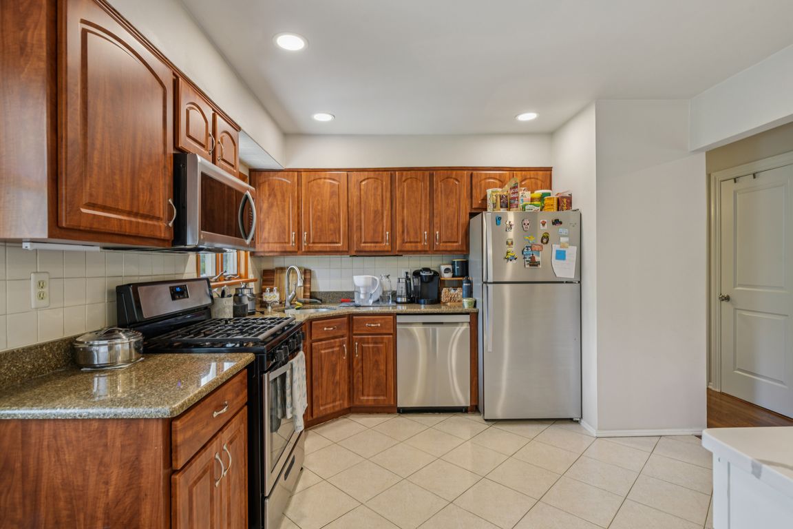 Wicks Rd-S1207-011.jpg
