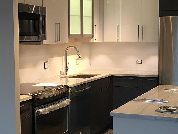2nd image of 2020 N Lincoln Park W APT 16D