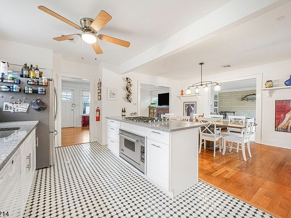 2nd image of 265 Union Ave