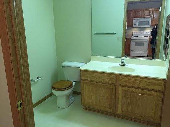 2nd image of 302 Prairie Heights Dr APT 305
